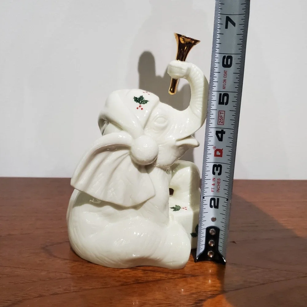 CHRISTMAS ELEPHANT Formalities Baum‎ Bros Ivory w/ Holly & Berry & Gold Figurine
